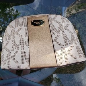 Michael Kors Travel Make-Up Bag